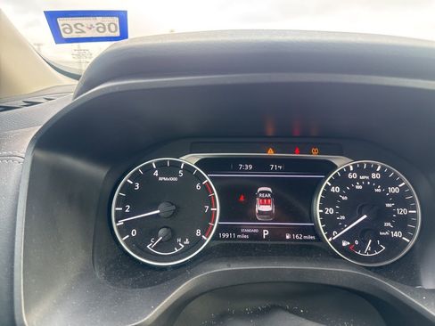 Used 2024 Nissan Rogue SV image 41