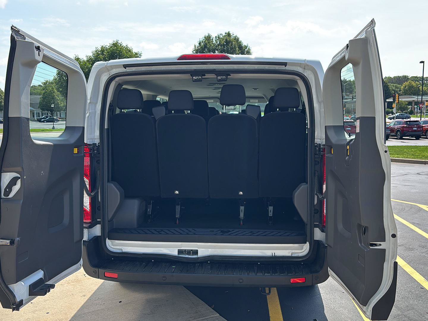 Used 2025 Ford Transit 350 XLT RWD image 26