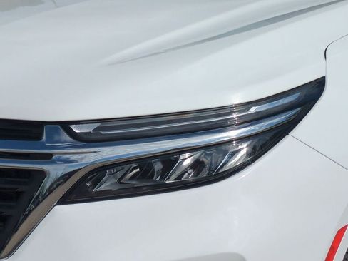 Used 2023 Chevrolet Equinox LT image 22