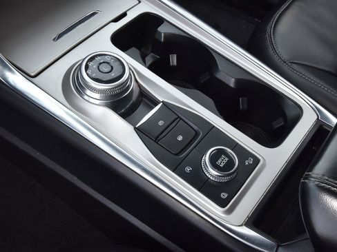 Certified 2023 Ford Explorer XLT w/ Equipment Group 202A image 32