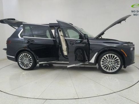 Used 2024 BMW X7 xDrive40i w/ Parking Assistance Package AWD/4WD image 78