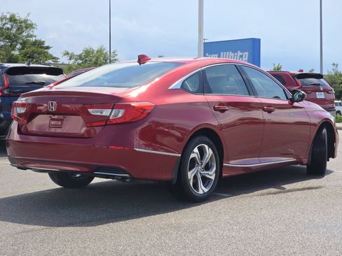 Used 2018 Honda Accord EX image 16