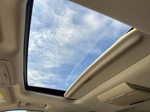 Used 2018 Chevrolet Suburban Premier image 41