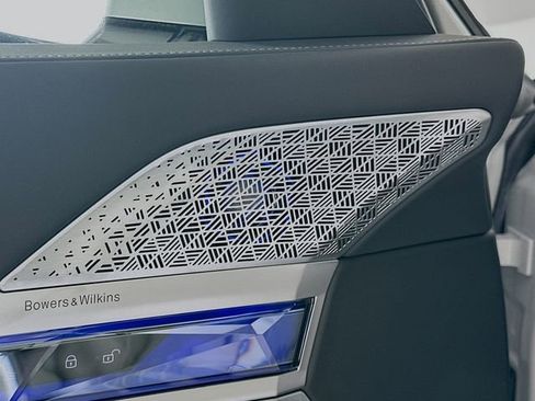 Used 2026 BMW 740i xDrive w/ Executive Package image 19