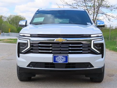 Used 2025 Chevrolet Tahoe Premier w/ Sun And Tow Package AWD/4WD image 16