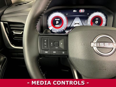 Certified 2026 Nissan Rogue SL AWD/4WD image 11