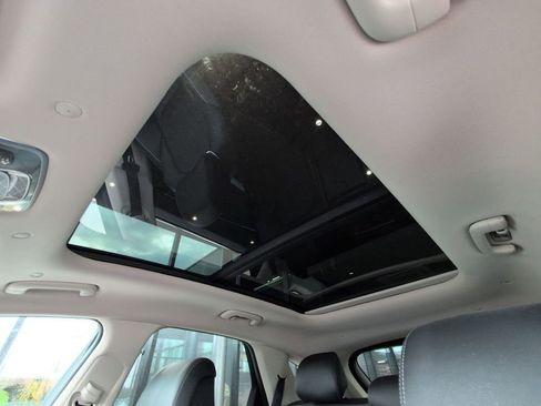 Used 2026 Genesis GV70 2.5T Advanced image 14