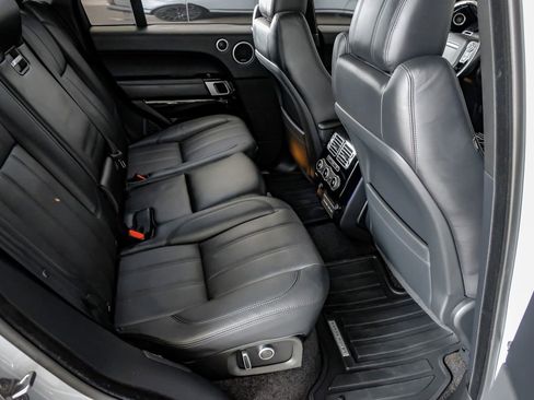 Used 2017 Land Rover Range Rover Supercharged image 34