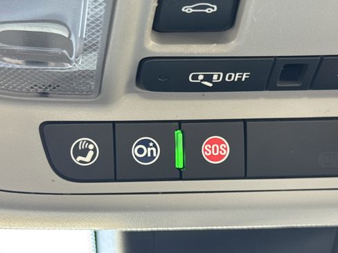 Used 2023 Chevrolet Malibu LT image 24