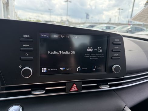 Certified 2025 Hyundai Elantra Hybrid FWD image 31