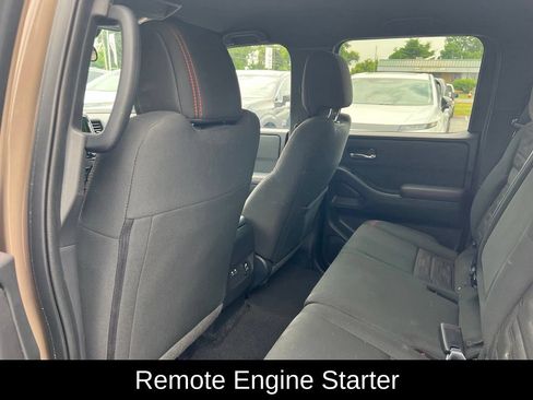 Used 2023 Nissan Frontier PRO-4X w/ Pro Convenience Package AWD/4WD image 18
