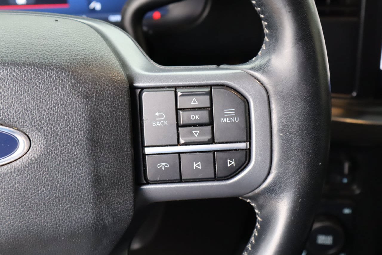 Used 2024 Ford F250 Lariat w/ Sport Appearance Package AWD/4WD image 12