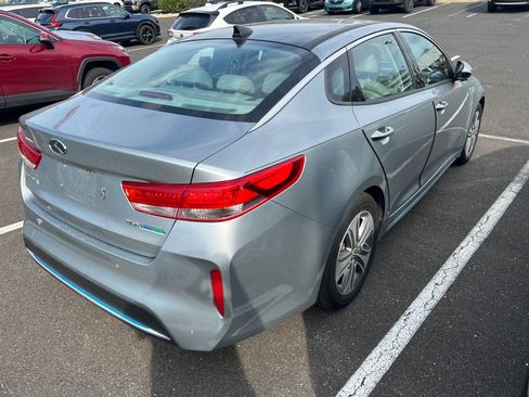 Used 2017 Kia Optima EX w/ Technology Package image 3