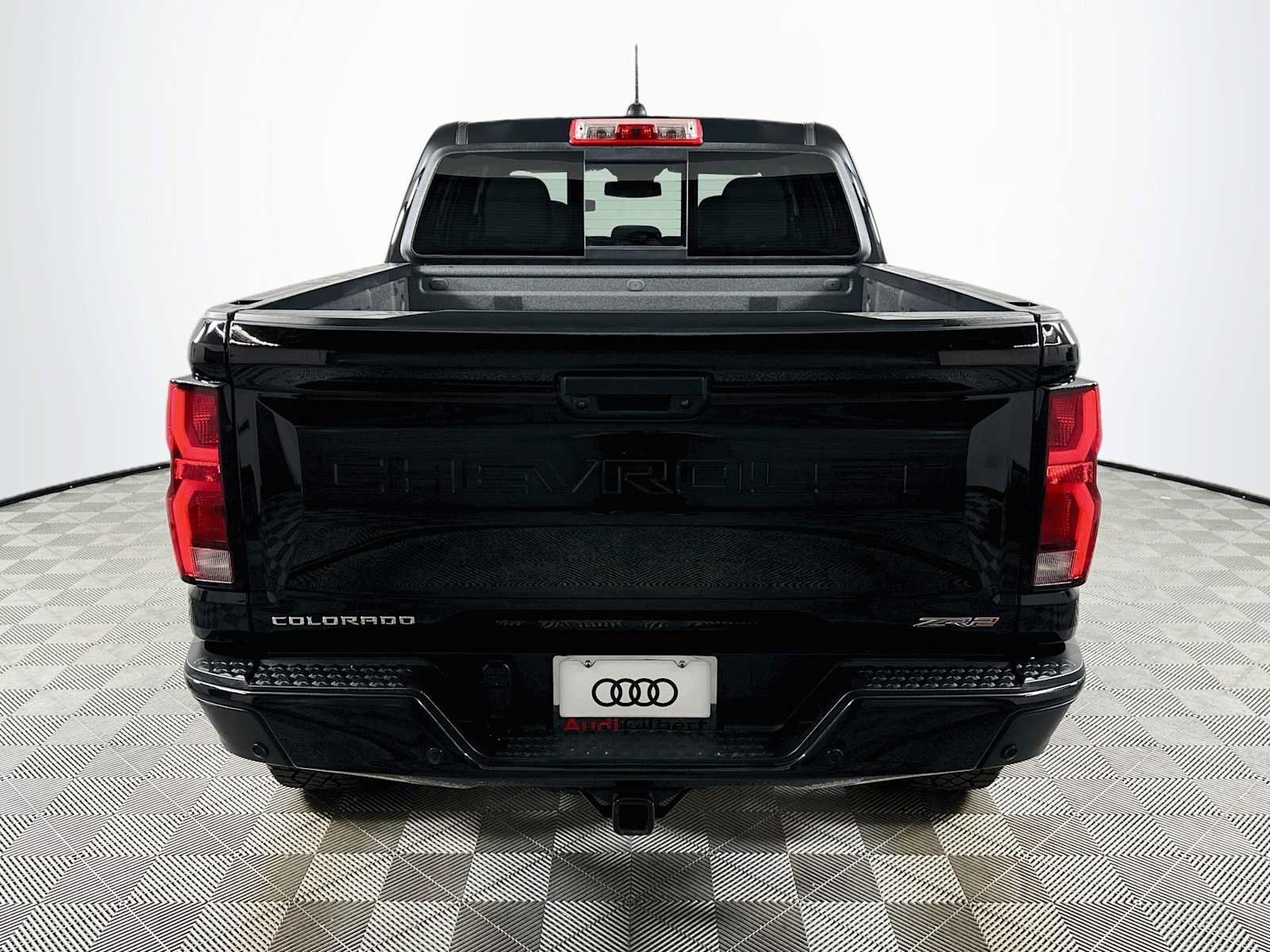 Used 2024 Chevrolet Colorado ZR2 w/ Safety Package AWD/4WD image 6