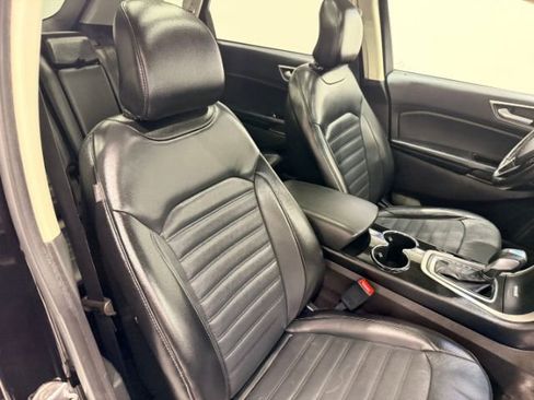 Used 2017 Ford Edge SEL w/ Equipment Group 201A image 47