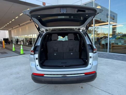 New 2026 Jeep Grand Cherokee L Laredo AWD/4WD image 36