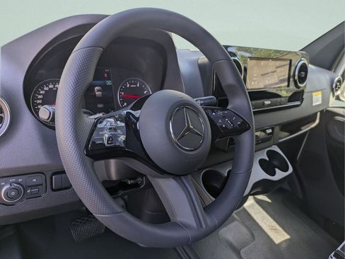 New 2026 Mercedes-Benz Sprinter 2500 image 9