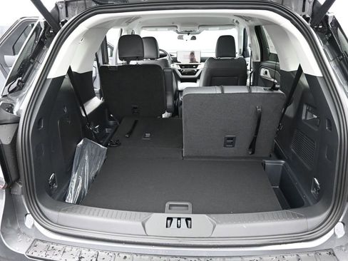 New 2025 Ford Explorer Active w/ Active Comfort Package image 17