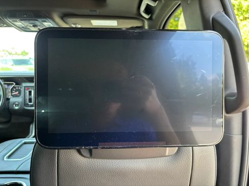 Used 2021 GMC Yukon Denali w/ Denali Ultimate Package AWD/4WD image 18