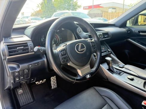 Used 2019 Lexus IS 300 F Sport w/ F Sport Package RWD image 12