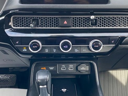 Used 2023 Honda Civic Touring image 39