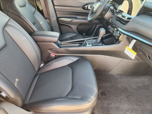 New 2026 Jeep Compass Latitude image 13