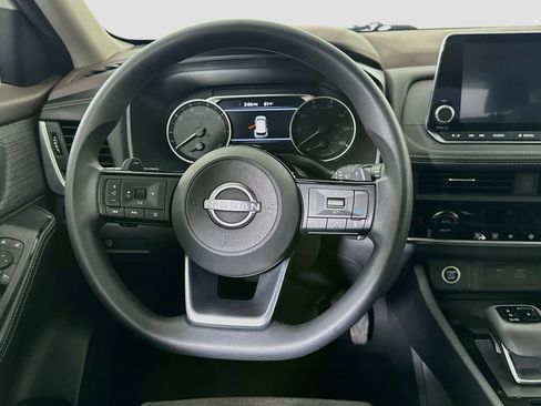 Used 2023 Nissan Rogue SV FWD image 18