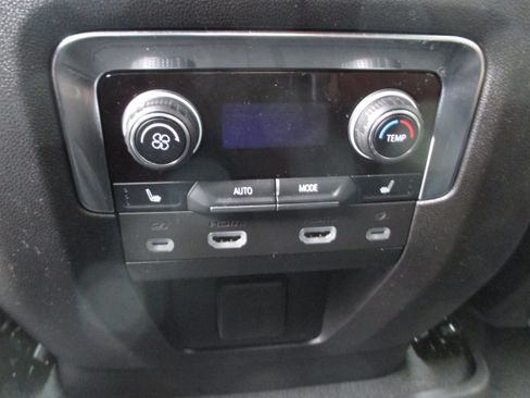 Used 2023 Chevrolet Tahoe High Country w/ Advanced Technology Package image 14