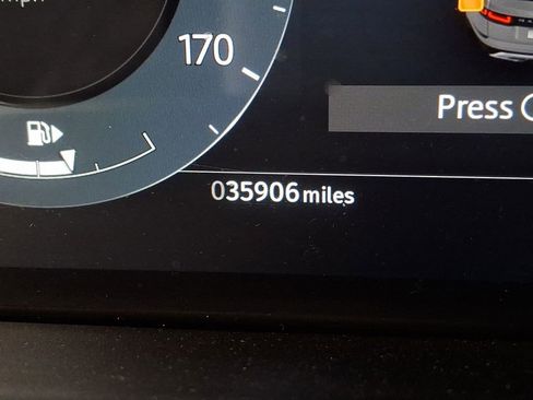 Used 2023 Land Rover Range Rover Velar R-Dynamic S image 15