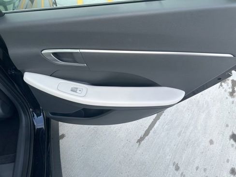Used 2025 Hyundai Sonata SE image 25