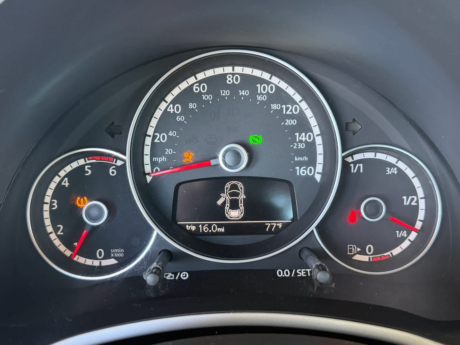 Used 2013 Volkswagen Beetle TDI FWD image 23