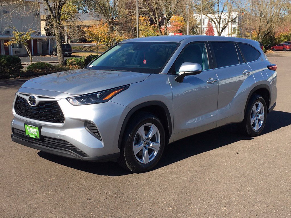 Used 2023 Toyota Highlander L FWD image 10
