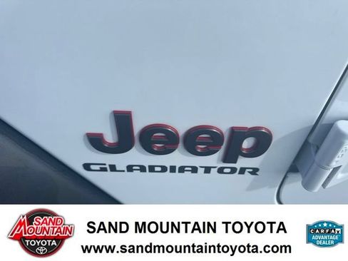 Used 2020 Jeep Gladiator Rubicon AWD/4WD image 9