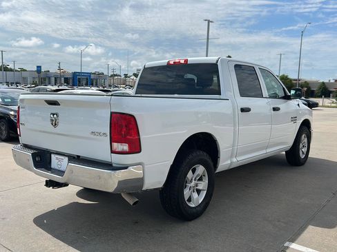 Used 2022 RAM 1500 Classic SLT w/ Electronics Group AWD/4WD image 4