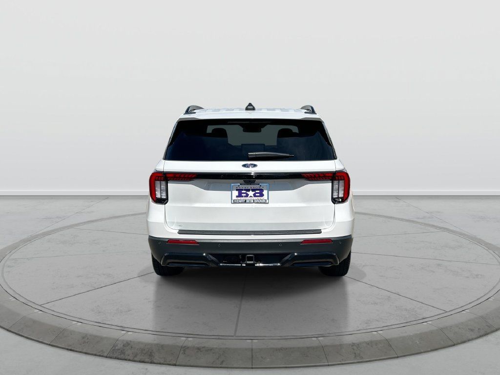 Used 2025 Ford Explorer ST-Line w/ Premium Package RWD image 7