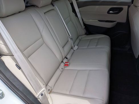 Used 2023 Nissan Rogue SL FWD image 48