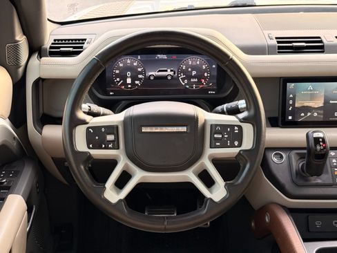 Used 2020 Land Rover Defender 110 S AWD/4WD image 32