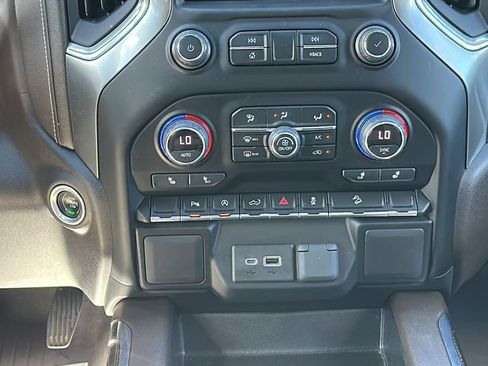 Used 2022 Chevrolet Silverado 1500 RST image 18