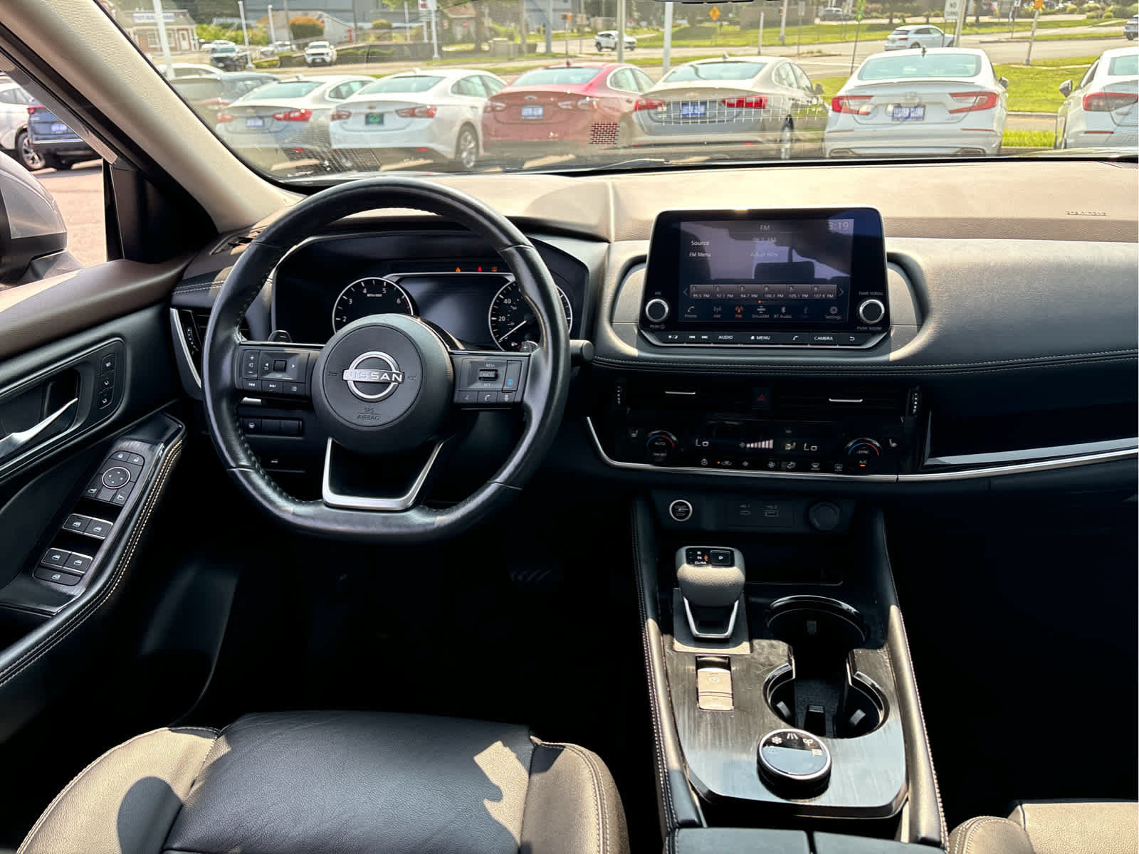 Used 2023 Nissan Rogue SL AWD/4WD image 23