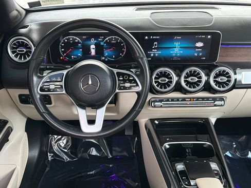 Used 2020 Mercedes-Benz GLB 250 image 13