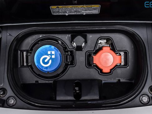 Used 2019 Nissan Leaf SL Plus w/ Protection Package image 15