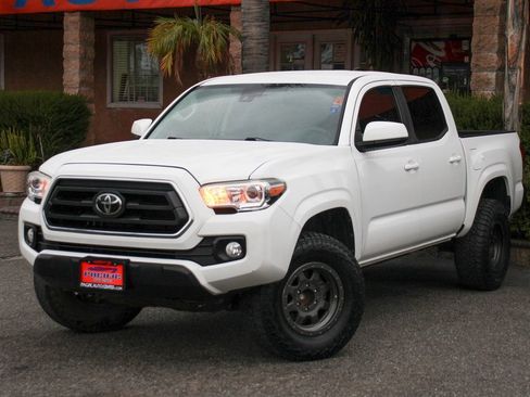 Used 2020 Toyota Tacoma SR5 image 4