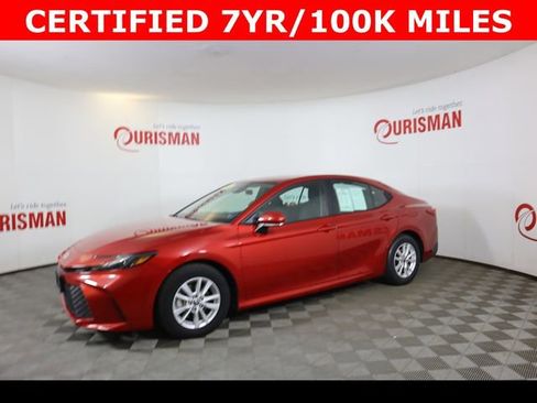 Used 2025 Toyota Camry LE image 7