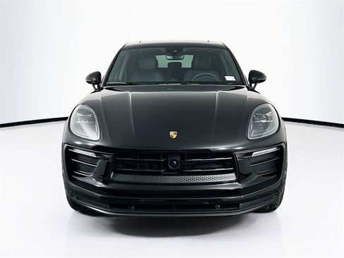 New 2026 Porsche Macan image 6
