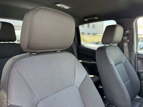 Used 2024 Chevrolet Colorado W/T RWD image 14