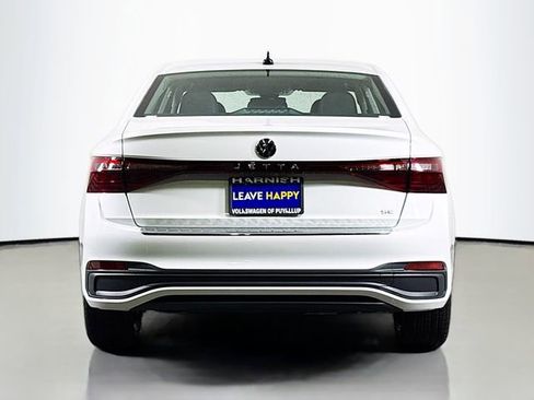 New 2026 Volkswagen Jetta SE image 6