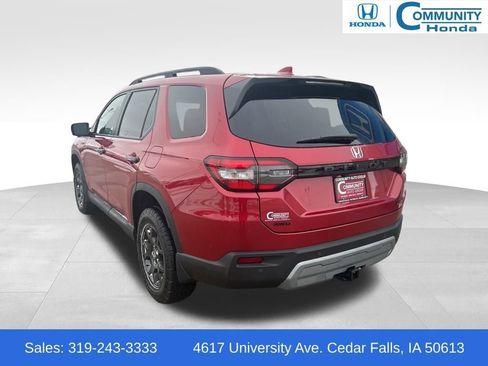New 2025 Honda Pilot TrailSport image 12