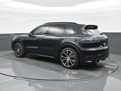 Certified 2023 Porsche Cayenne GTS AWD/4WD image 3