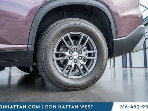 Used 2025 GMC Acadia Elevation image 37