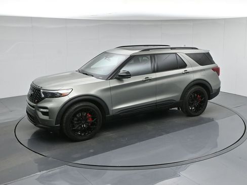 Used 2020 Ford Explorer ST w/ ST Street Pack image 50